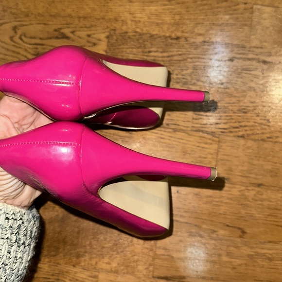 Gently used pink peep toe heels- Guess - Picture 7 of 8